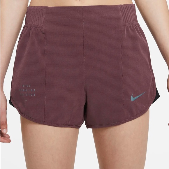 Nike DRi-FIT Run Division Tempo Luxe - Picture 2 of 10